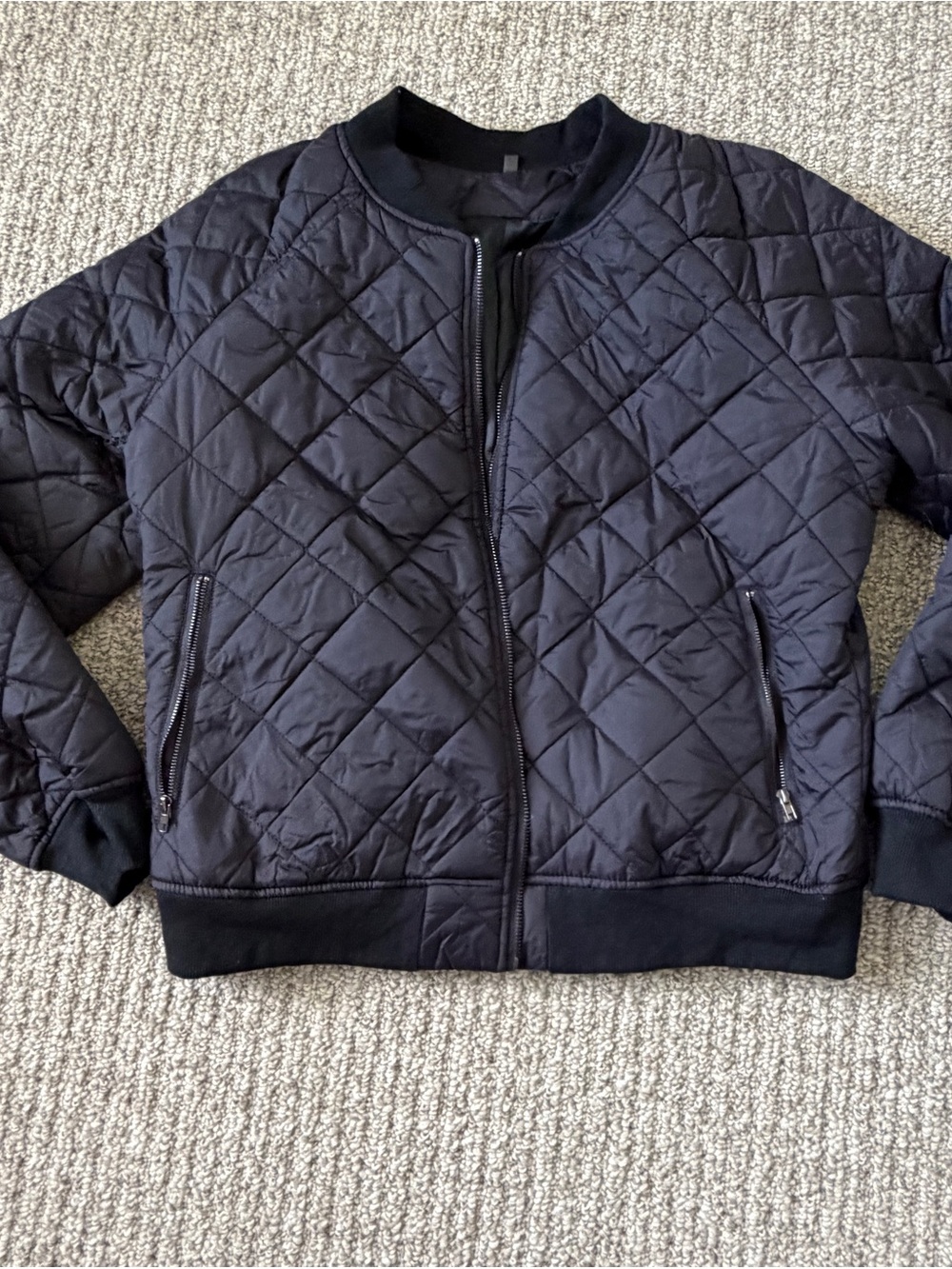 Women’s Quilted Cropped Bomber Jacket in Black